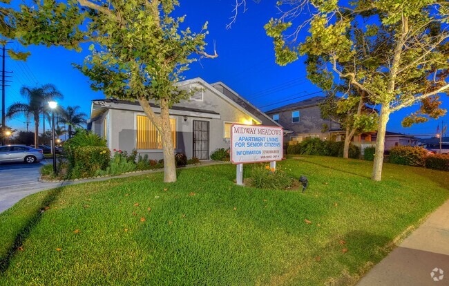 Building Photo - Midway Meadows