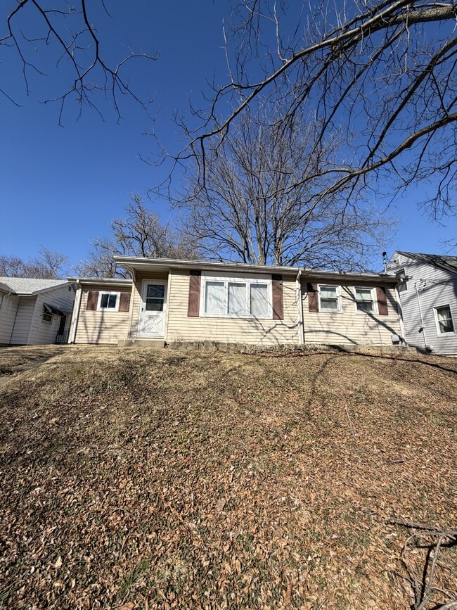 Photo - 1225 W Main St House