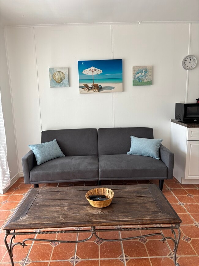 Foto del edificio - 3938 Surfside Blvd