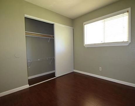 Building Photo - 5130 Cherbourg Dr