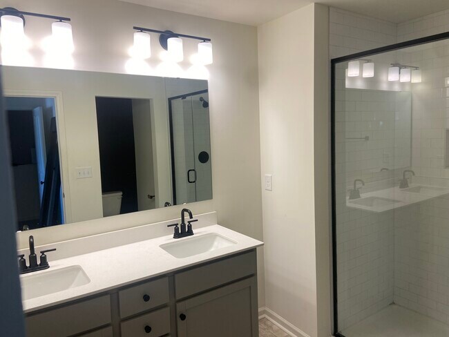 Foto del edificio - 13105 Suncreek Ter