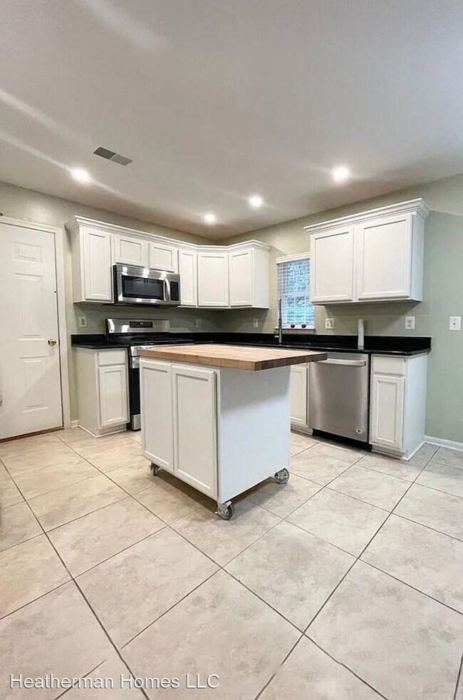 Foto del edificio - 4 br, 2.5 bath House - 3233 Mountain Laure...