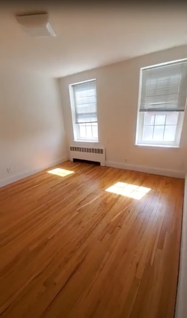 Building Photo - Brighton 2-Bed with 2 Parking Spots Incl! ...