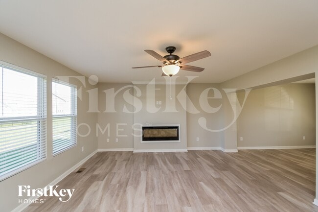 Foto del edificio - 5510 Wood Spg Ln