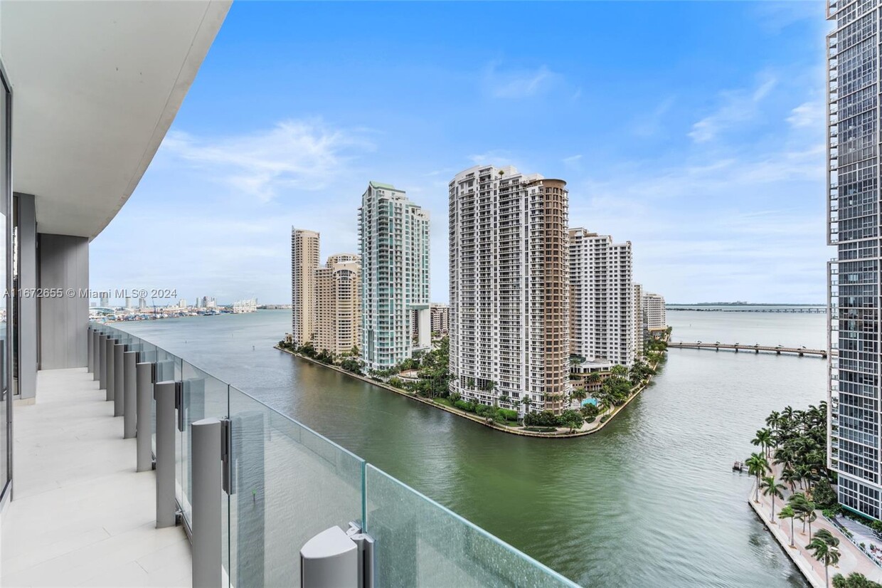 Foto principal - 300 Biscayne Blvd Way