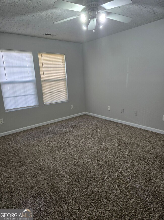 Building Photo - 3725 Collier Dr NW