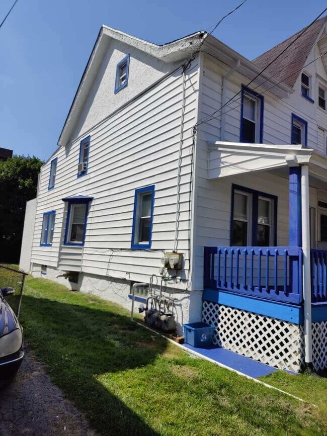 Fotografía del edificio - 67 Holland Ave