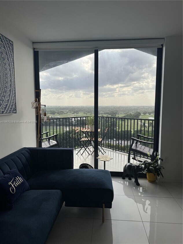 Foto principal - 5252 NW 85th Ave