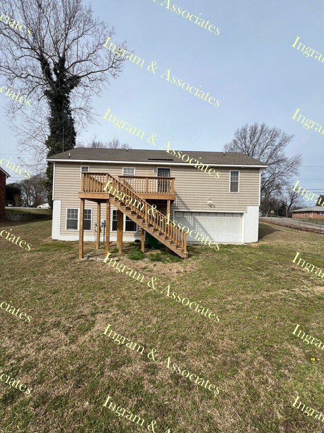 Building Photo - -COMING SOON- 502 Appomattox Street ~ Hope...
