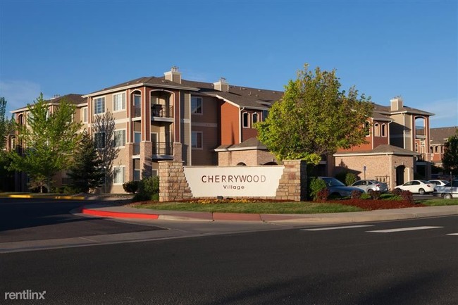 Building Photo - 16950 Carlson Dr