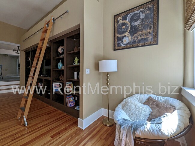 Foto del edificio - 519 S Edgewood St