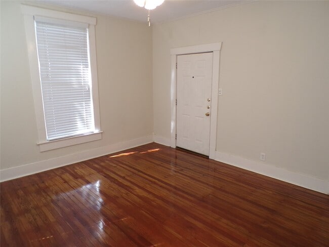 Building Photo - 3416 Morrison St