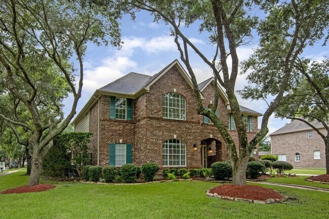 Building Photo - 3 Amberstone Dr