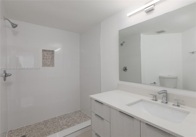 Foto del edificio - 10241 NW 9th St Cir