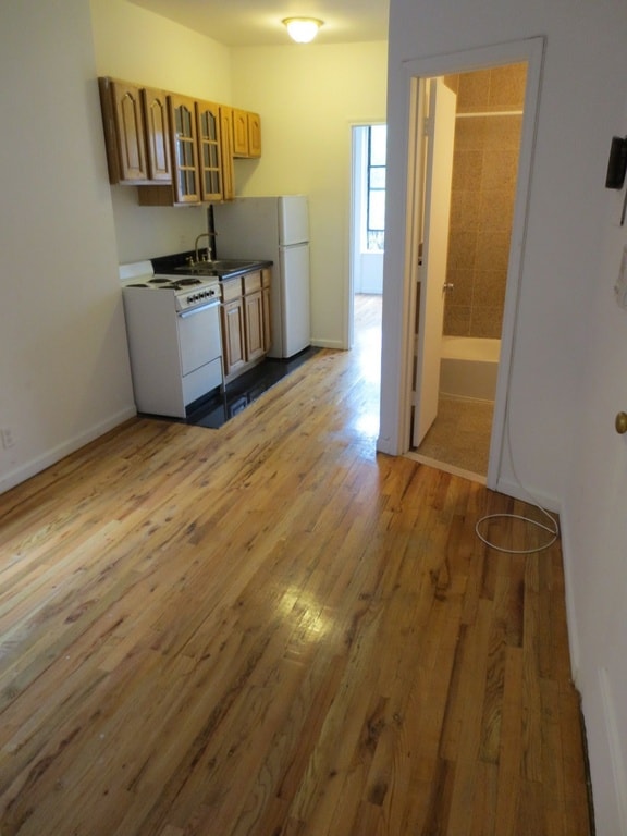 Primary Photo - 430 W 46th St