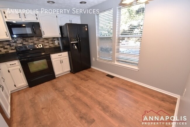 Foto del edificio - 559 Melissa Ct