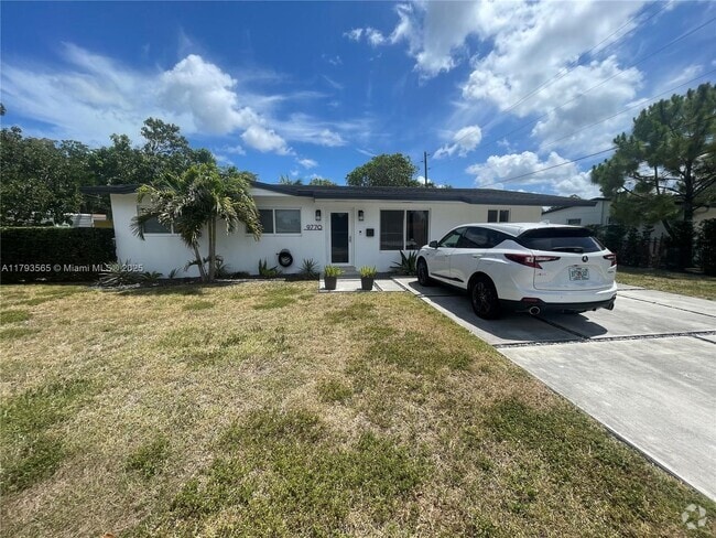 Building Photo - 9770 SW 85th Ter