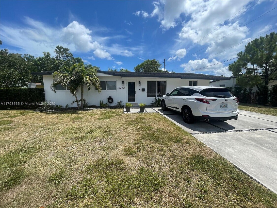 Foto principal - 9770 SW 85th Ter