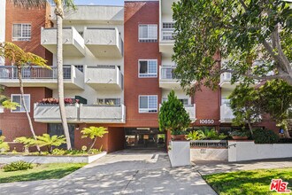 Building Photo - 10650 Kinnard Ave