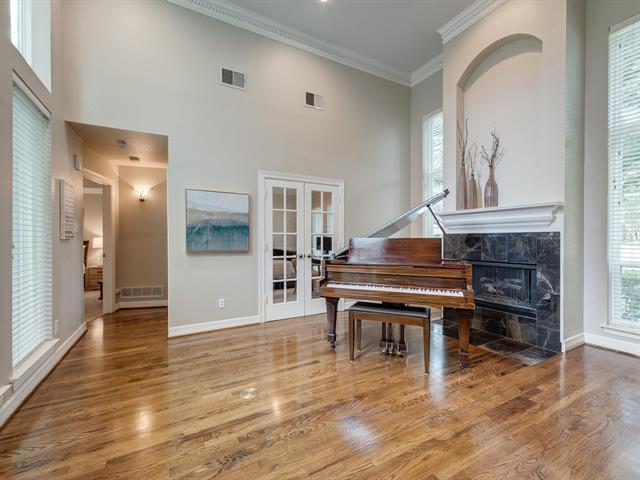 Building Photo - 250 Glenrose Ct