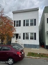 Building Photo - 1620 6th Ave