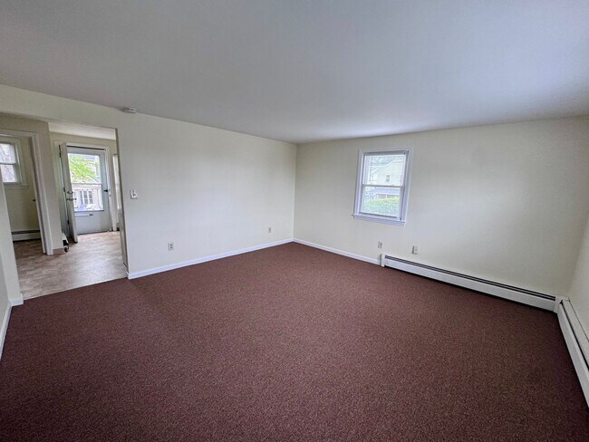 Foto del edificio - Newly Renovated Year-Round Apartments – St...