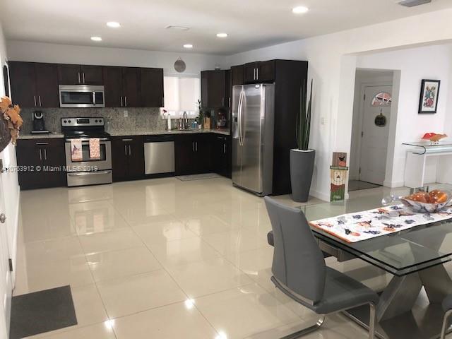 Foto del edificio - 8331 SW 31st St