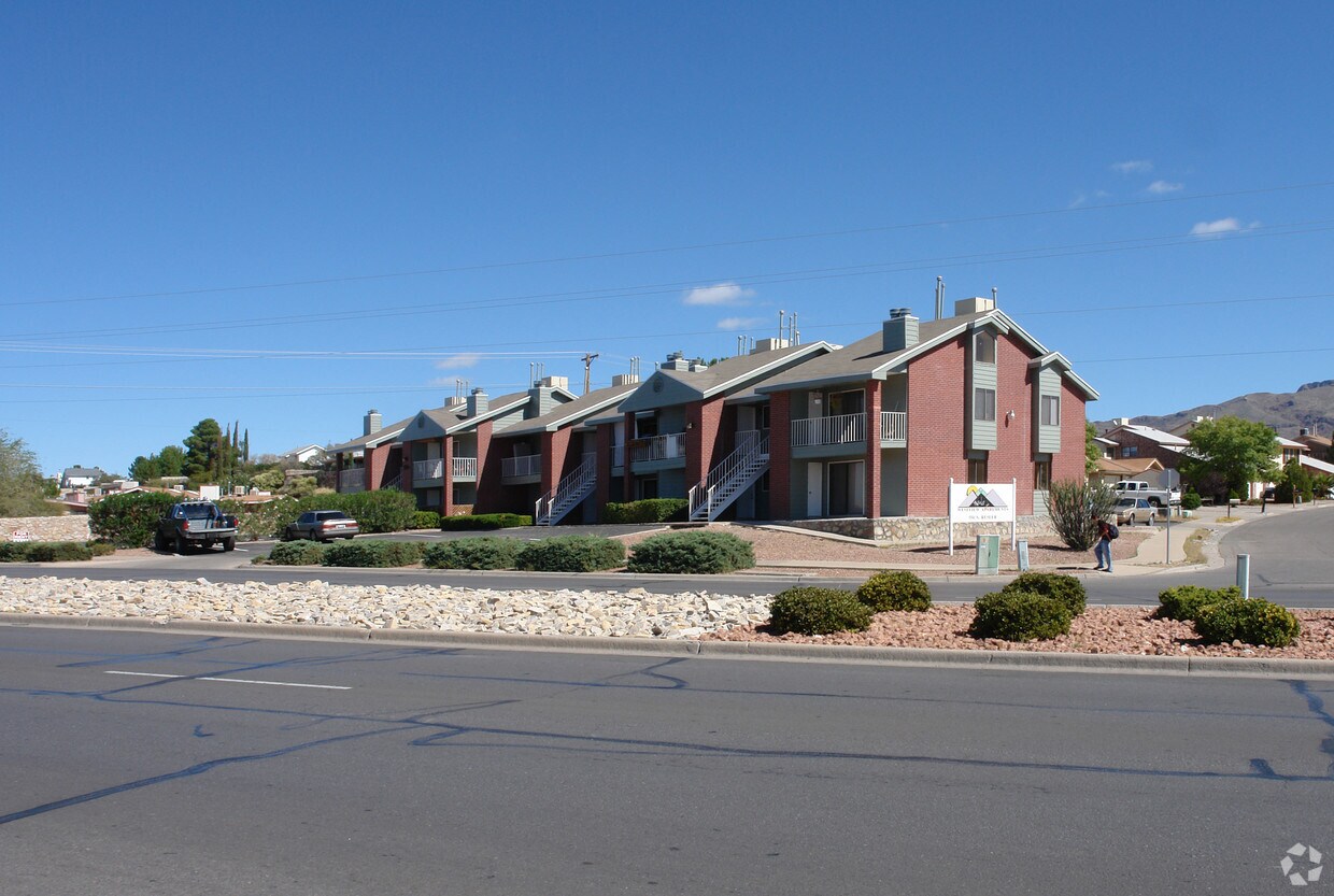 Primary Photo - Westview Apartments