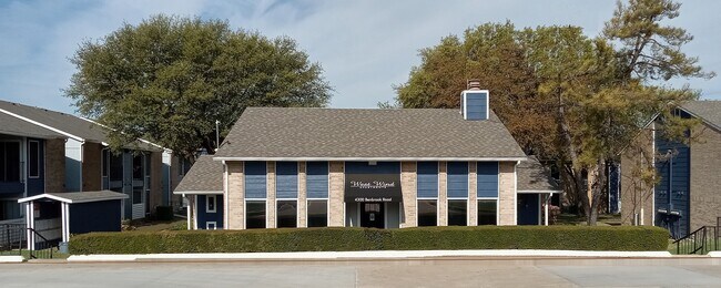 Oficina de arrendamiento - West Wind Apartments