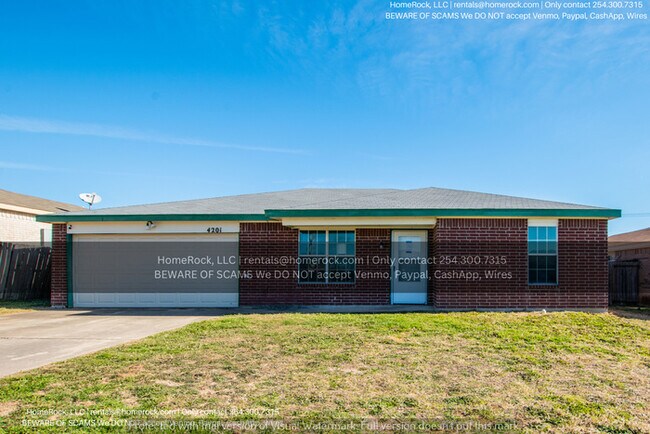 Foto del edificio - 4 Bedroom 2 Bath Available NOW