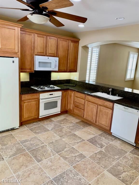 2 br, 2 bath House 80722 Camino Los Campos House Rental in Indio