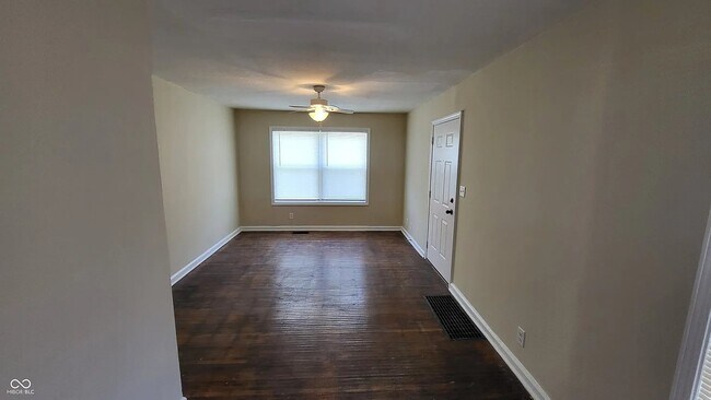Foto del edificio - 228 N Tacoma Ave