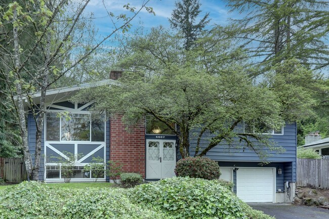 Foto del edificio - Beautiful 4bd, 2.5ba Home by Marymoor Park...