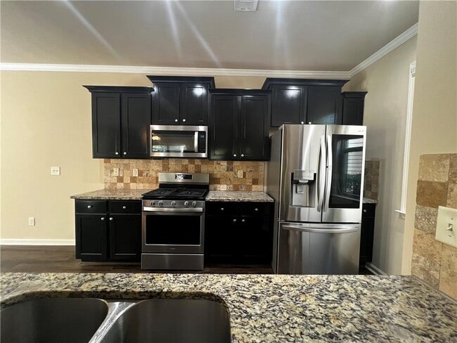 Building Photo - 750 Village Field Ct NW