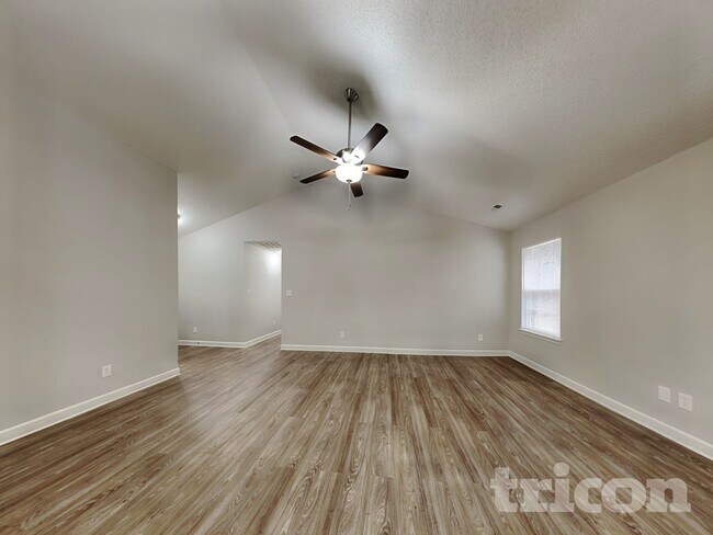 Foto del edificio - 428 Glencroft Dr