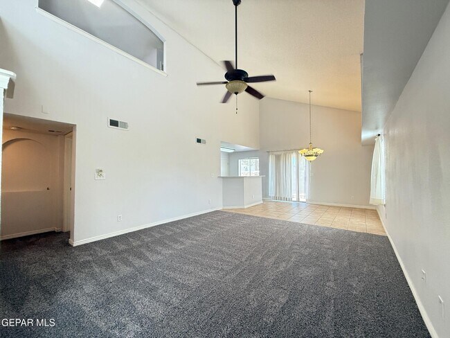 Foto del edificio - 14057 Tierra Delfin Dr