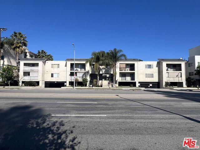 Foto del edificio - 13925 Sherman Way