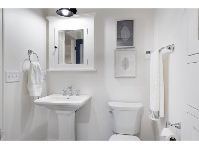 Foto del edificio - 231 Manitoba Ave