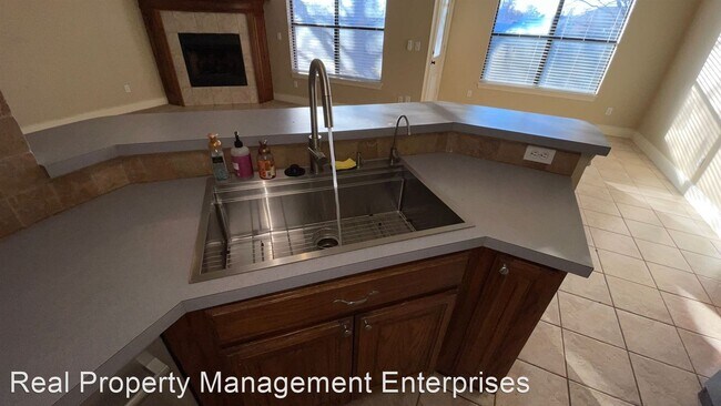 Foto del edificio - 3 br, 2 bath House - 3913 Lamar Dr.