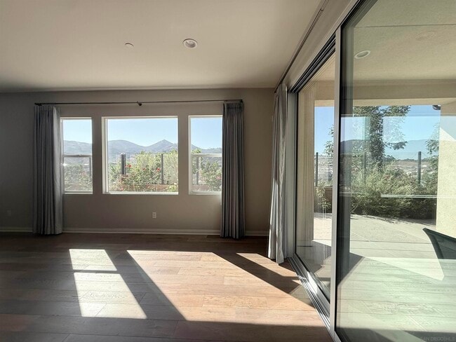 Foto del edificio - 2757 Overlook Point Dr