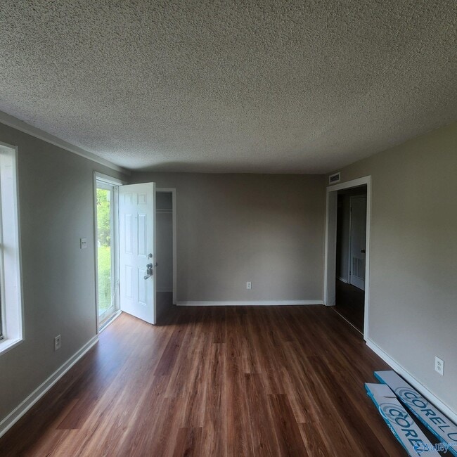 Foto del edificio - 3706 Wilbanks Dr