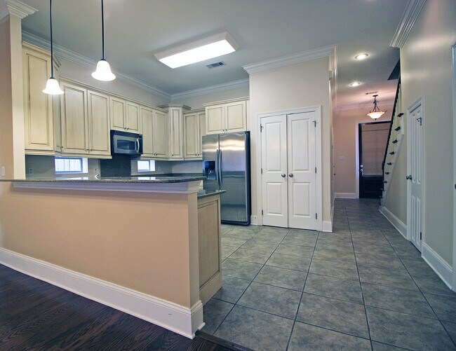 Kitchen - 4418 King St