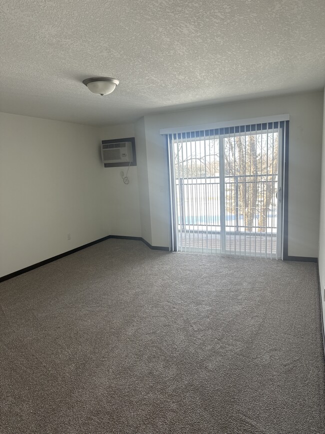 Living room - 255 Maple Ln SE