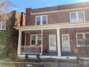 Building Photo - 730 Hamilton Rd