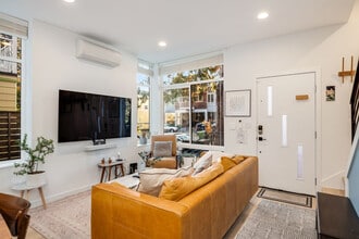 Building Photo - 764A Belmont Pl E