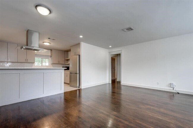 Foto del edificio - 7202 Housman