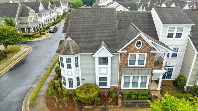 Foto del edificio - 8122 Lee Hall Ave