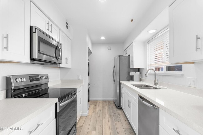 Building Photo - 7494 E Earll Dr