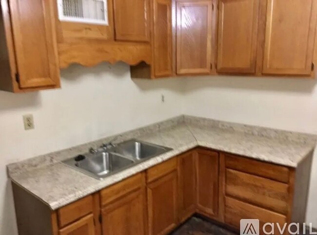 Building Photo - For Rent: 3 Bed, 1 Bath Home – $800/mo