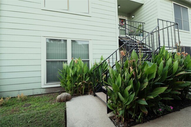 Building Photo - 14777 Wunderlich Dr